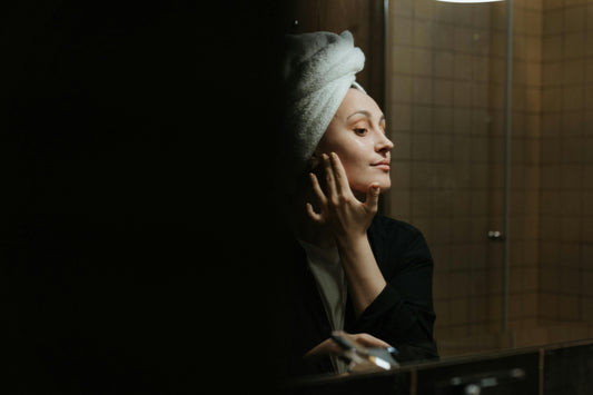 Resynchronising your skin’s biological rhythms: Night-time skincare routine for mature skin