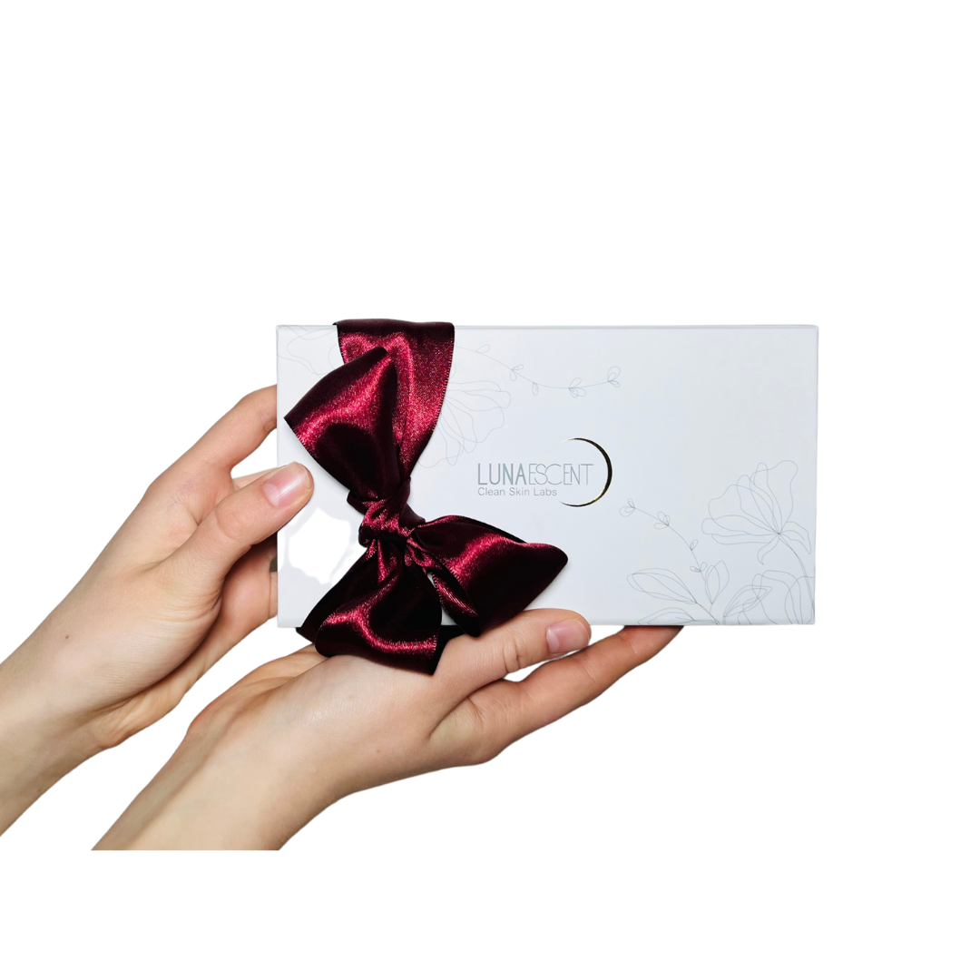 Deluxe Gift Set + Carry Case With Mirror by LUNAESCENT
