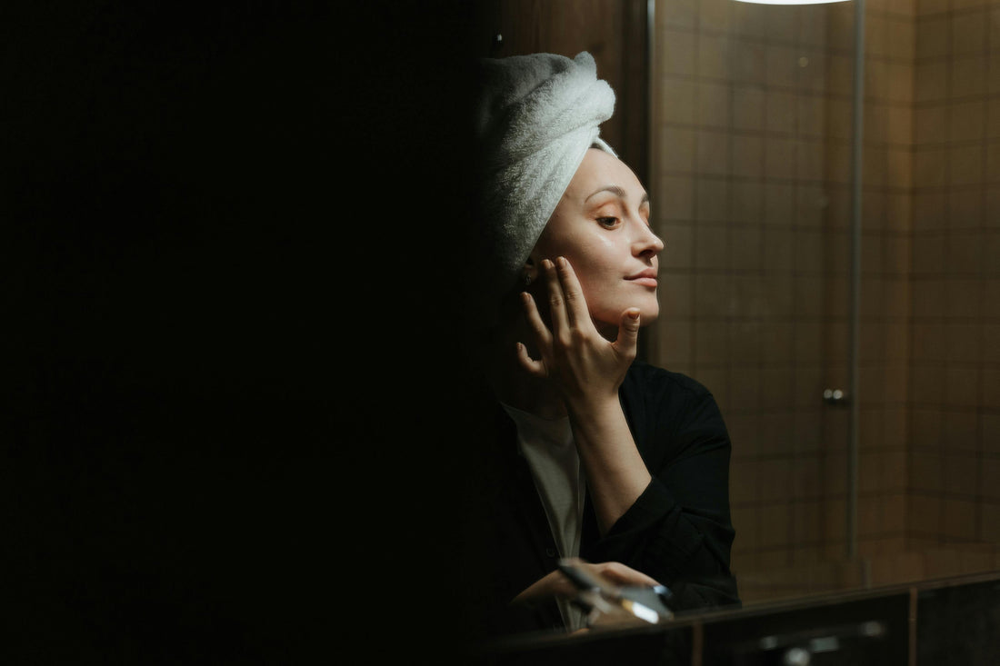 Resynchronising your skin’s biological rhythms: Night-time skincare routine for mature skin