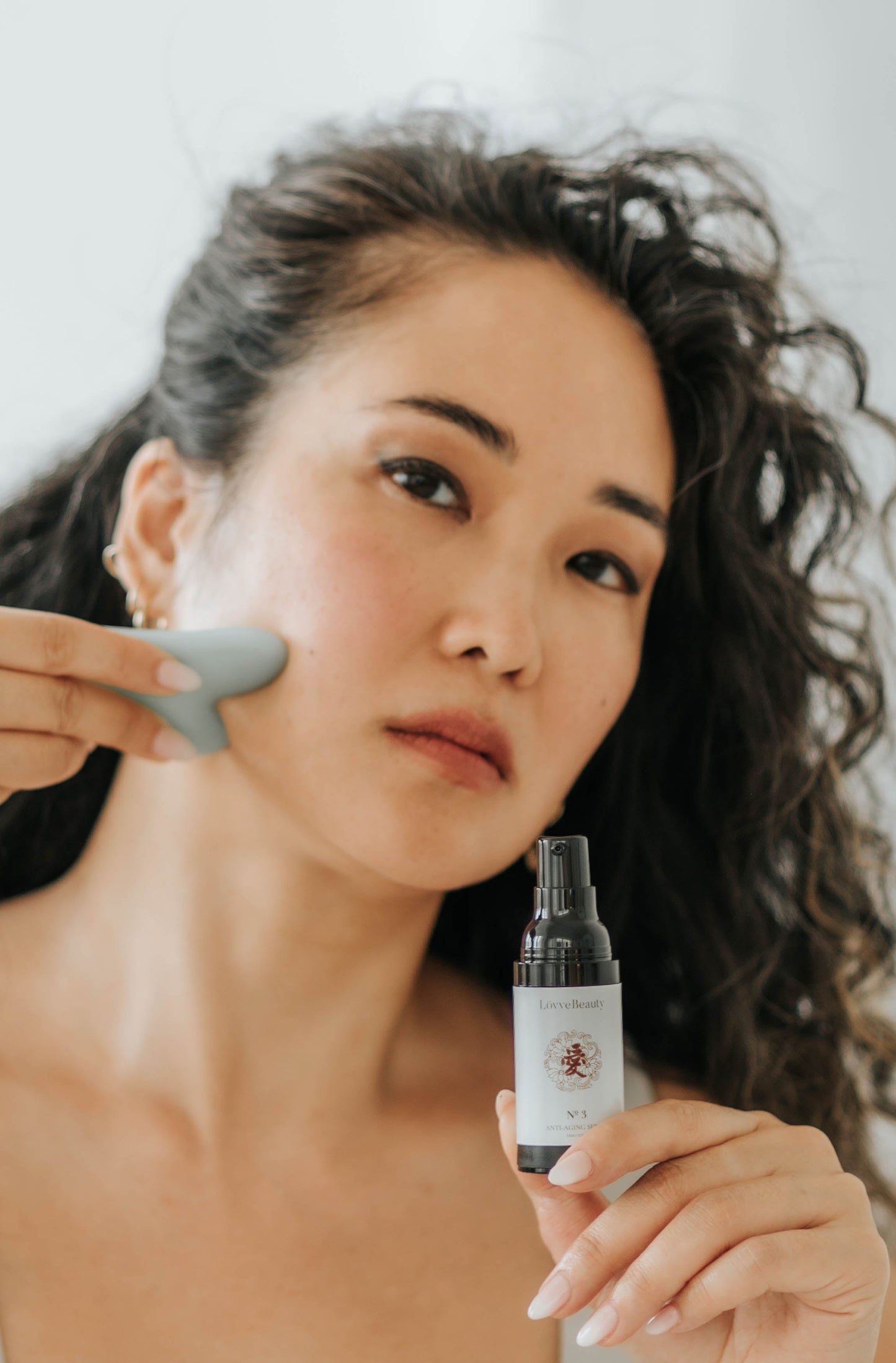 Anti-Aging Serum by LÖVVE Beauty