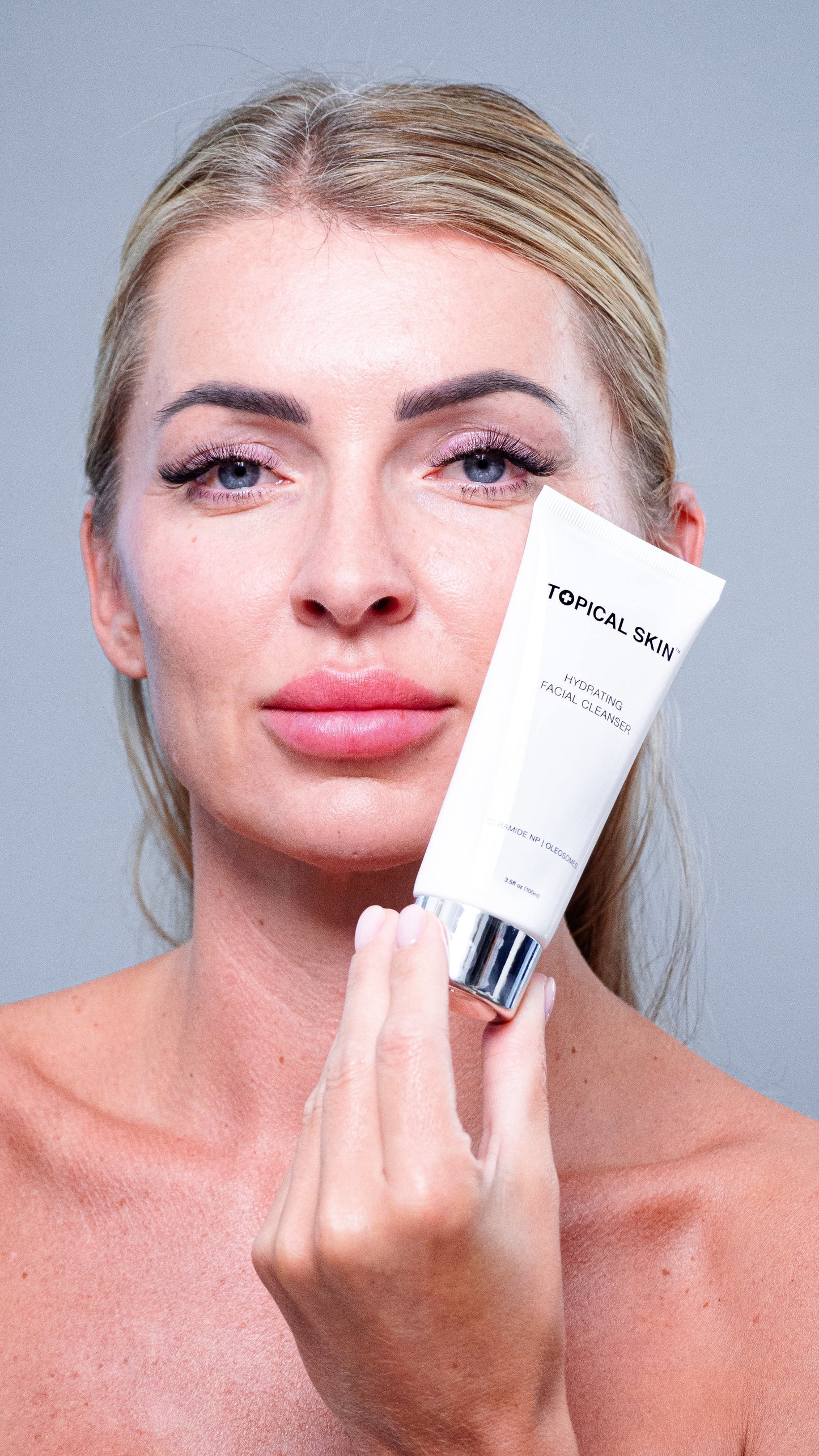 Topical Skin Hydrating Facial Cleanser With Oleosomes