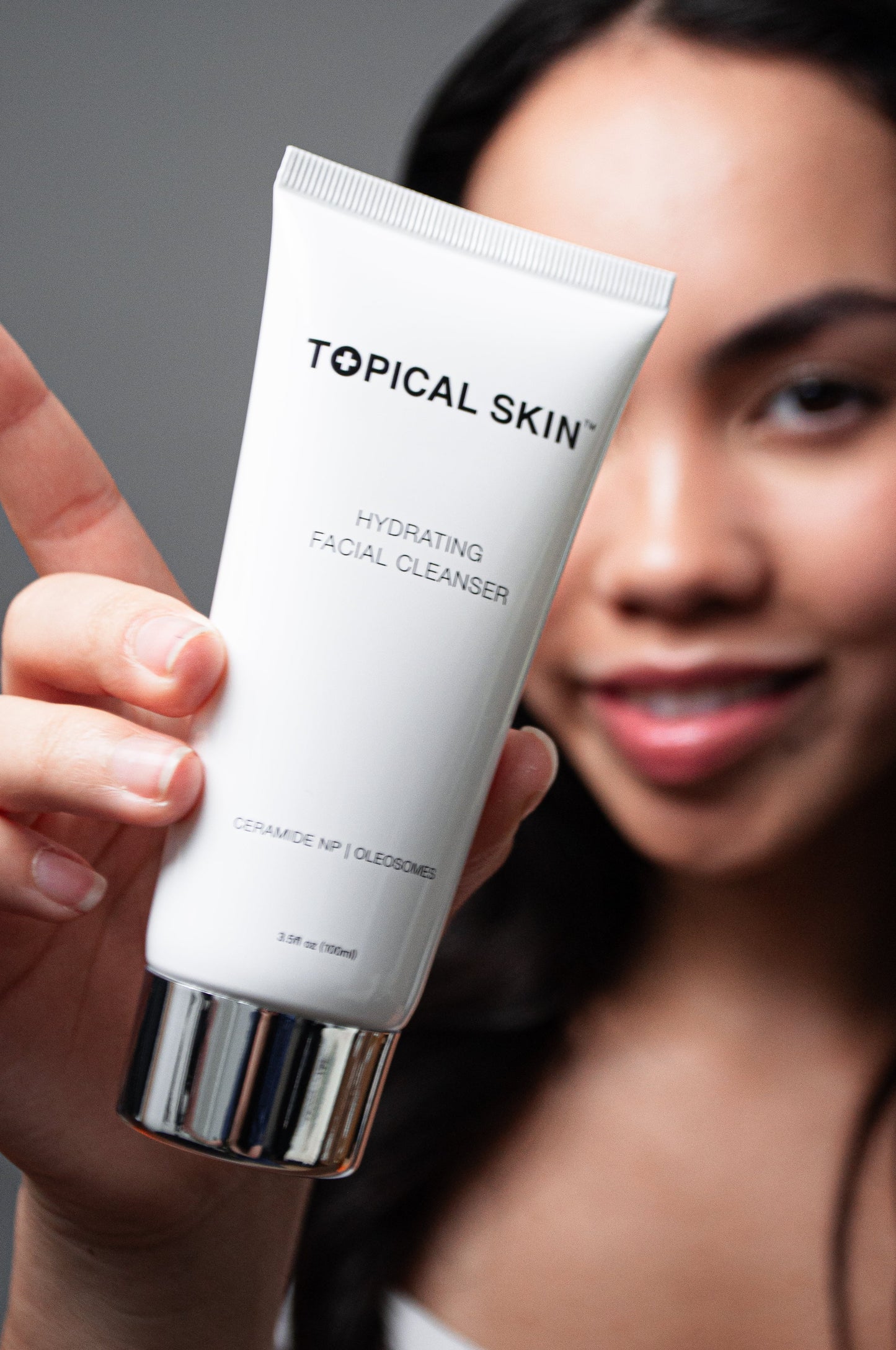 Topical Skin Hydrating Facial Cleanser With Oleosomes