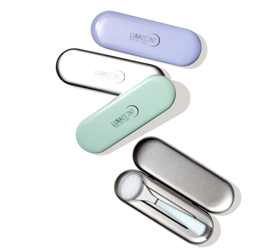 Touch-Free Skincare Applicator With Spatula + Carry Case With Mirror by LUNAESCENT